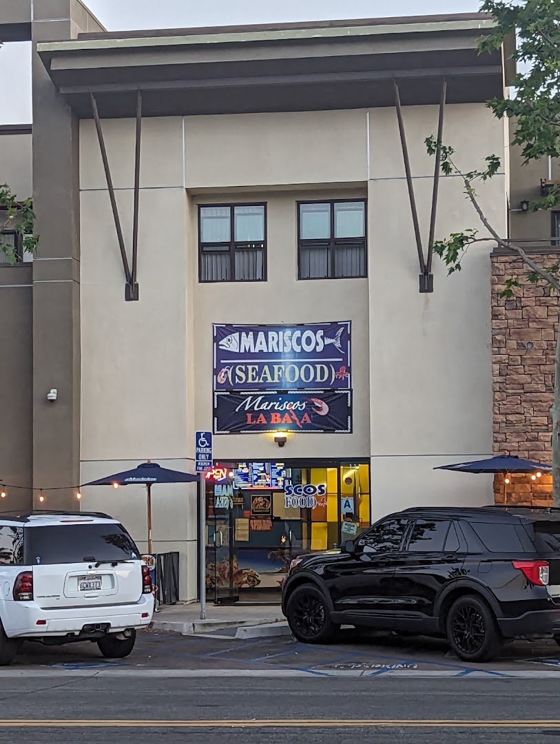 Seafood restaurant with casual indoor seating